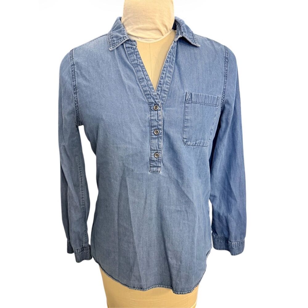 Old Navy Womens Medium Blue Chambray Half Button Collar Long Sleeve Pullover